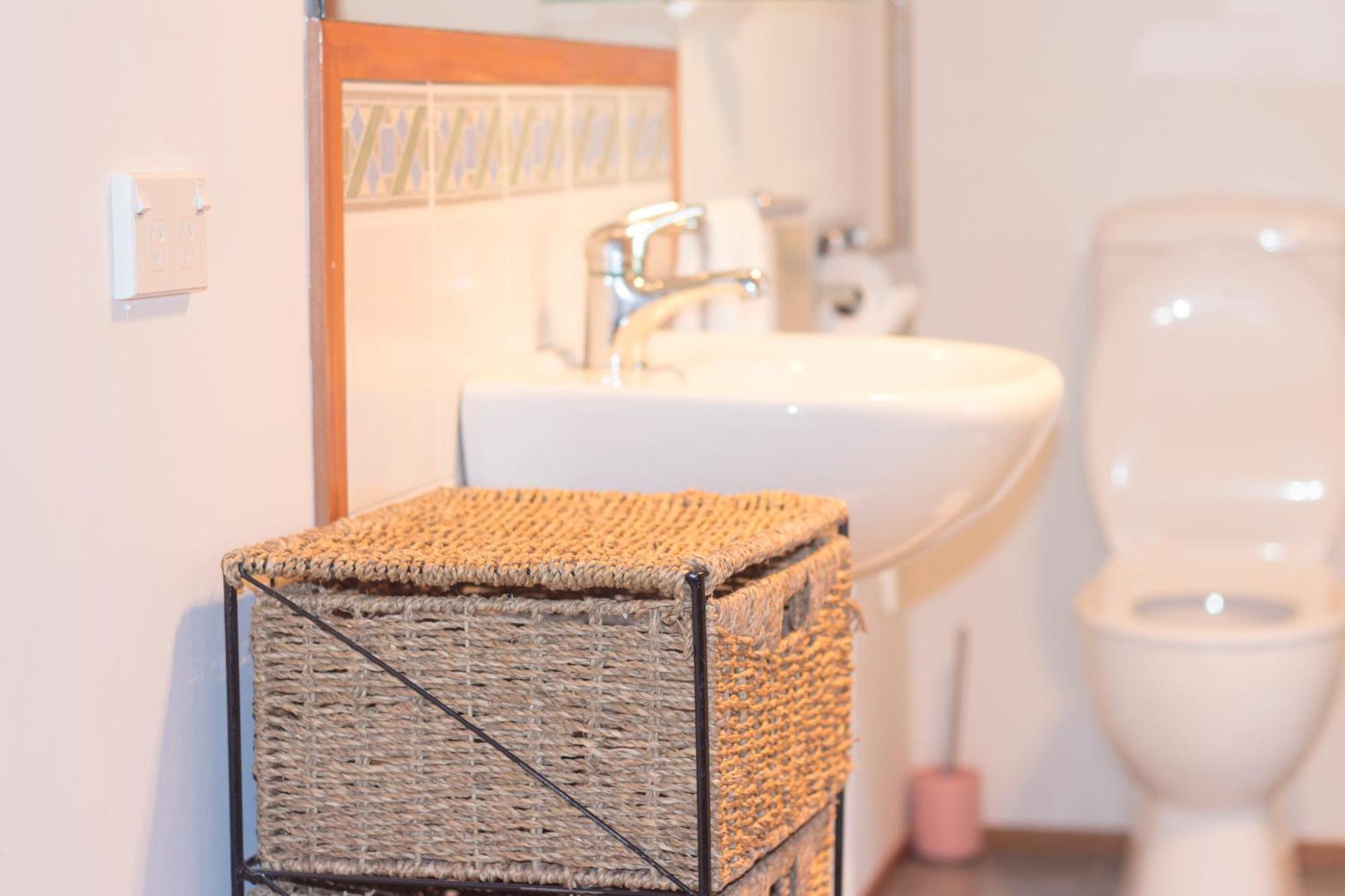 Aston Norwood Chalets Upper Hutt Bagian luar foto