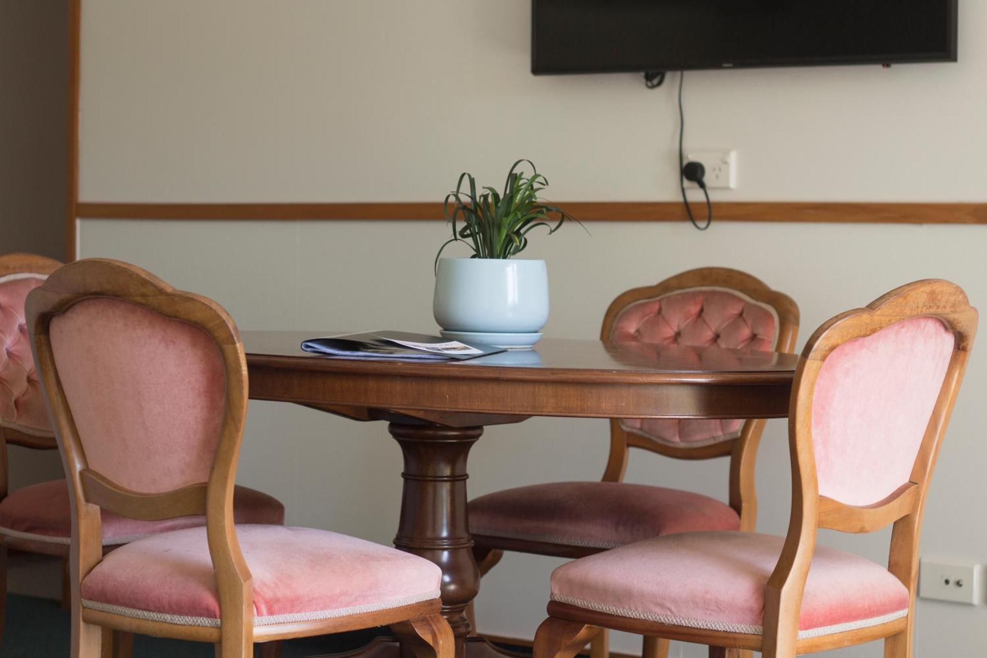 Aston Norwood Chalets Upper Hutt Bagian luar foto